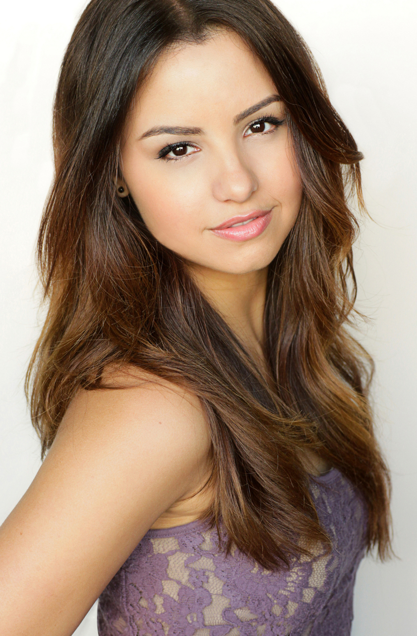 Next photo of Aimee Carrero